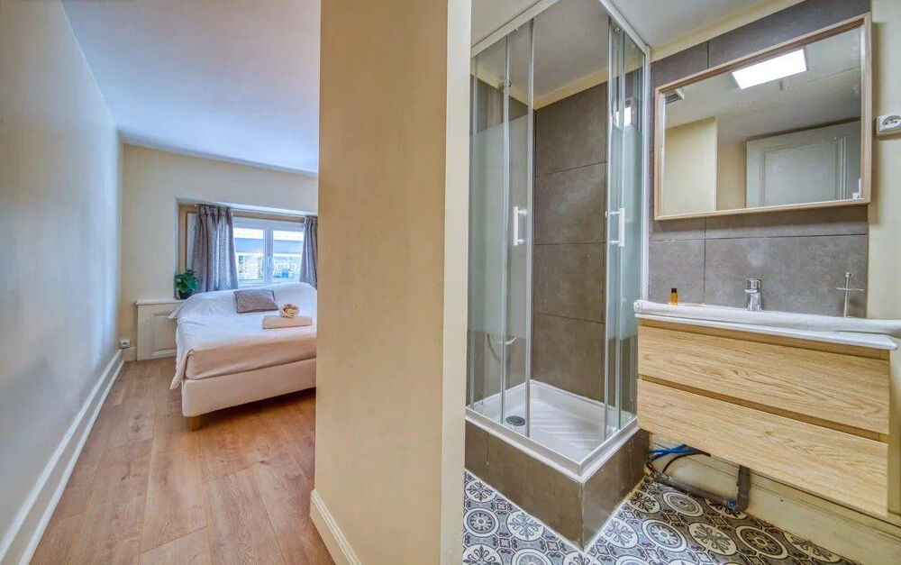 Location Appartement Beau 2P meublé 22m² proche place Victor Hugo Grenoble