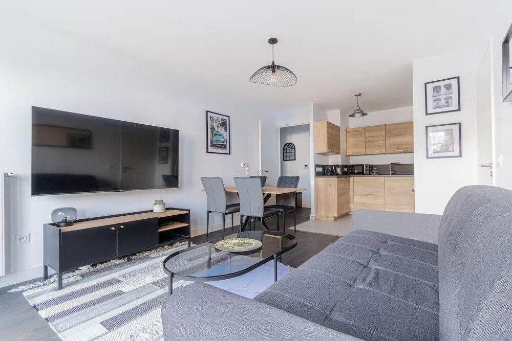 Location Appartement Superbe 2P 44m² lumineux fonctionnel avec balcon Puteaux