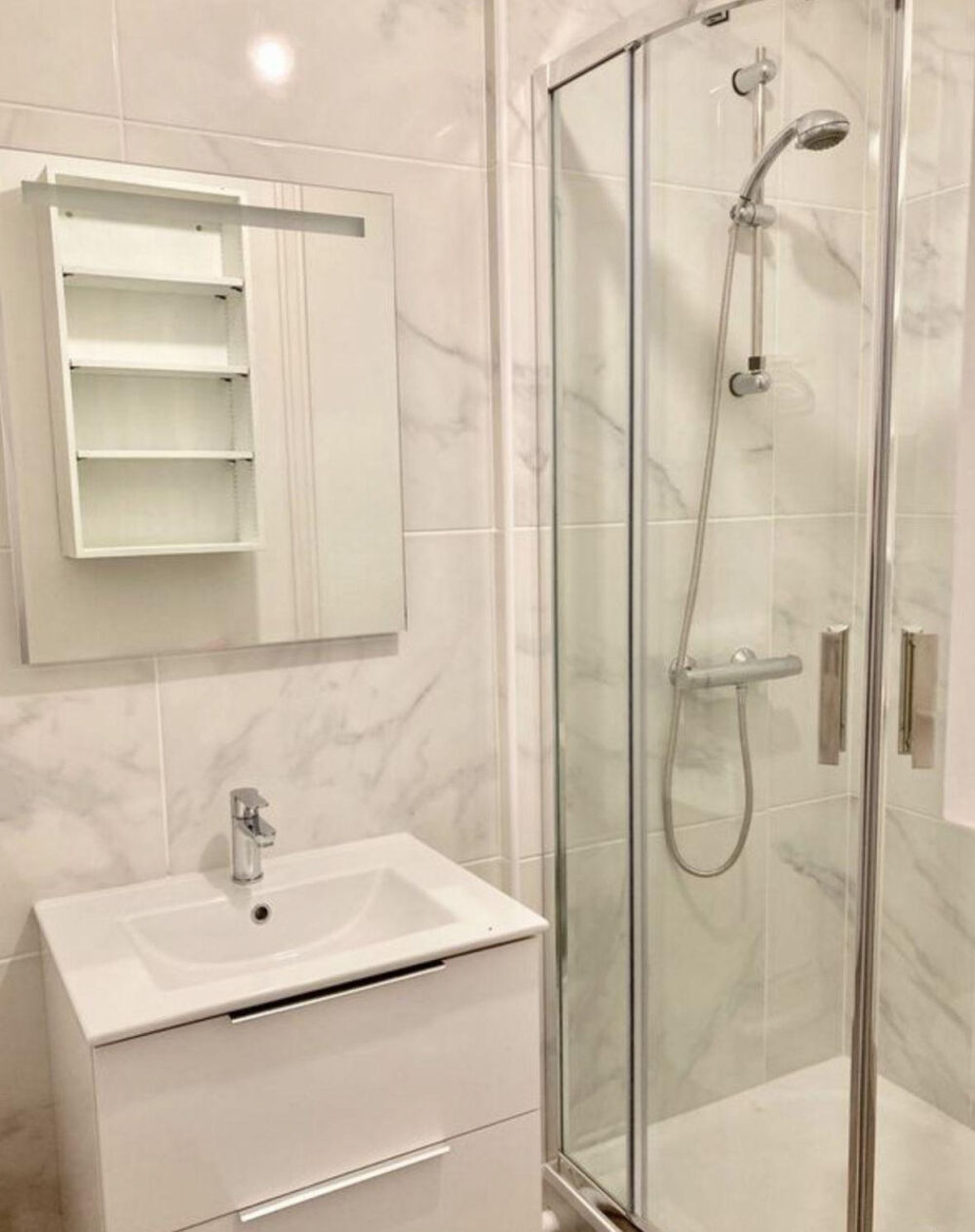 Location Appartement T1 28 m2 + Parking et cave privatifs, Centre Ville Le mans