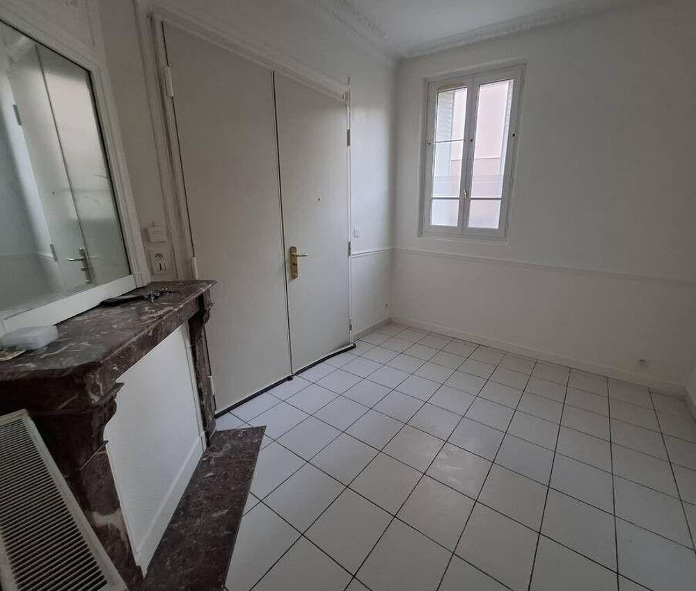 Location Appartement BEAU 2P RDC 38M2 A VINCENNES ENTIEREMENT RENOVE Vincennes