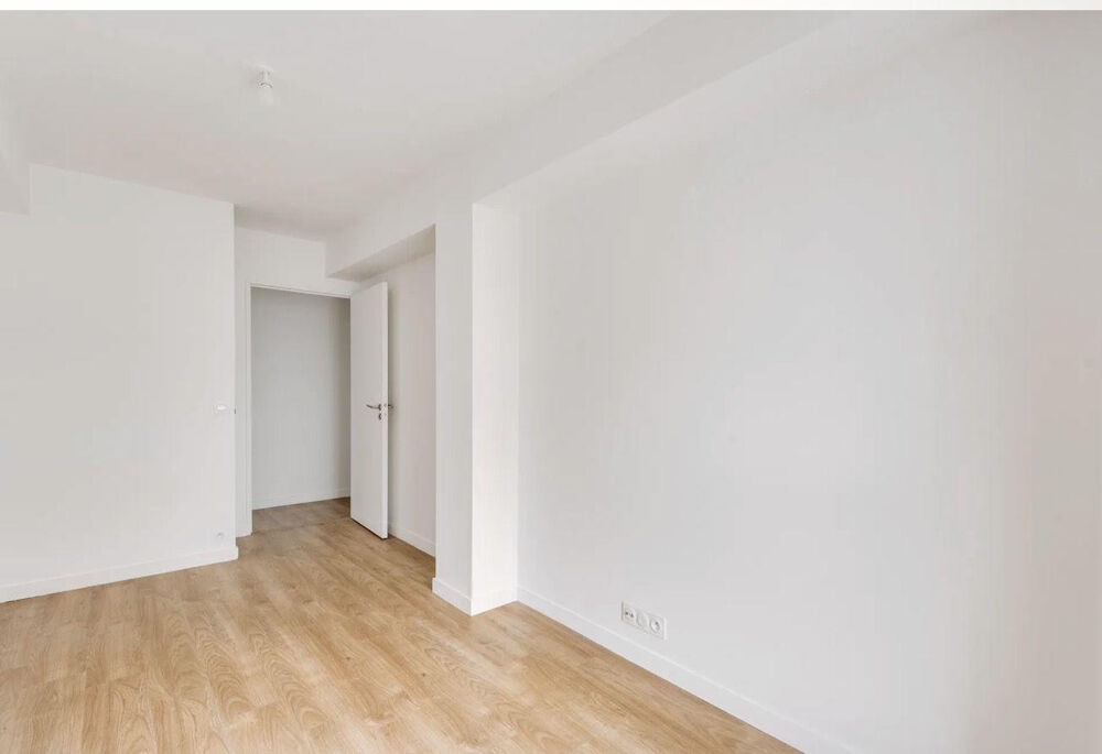 Location Appartement Très bel appartement de 60M2 avec cuisine équipée Pantin