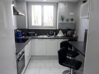  Appartement à louer 3 pièces 74 m²