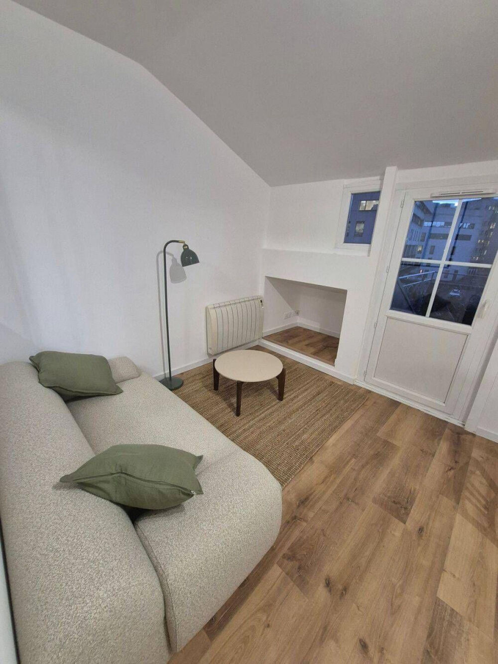 Beau T2 meublé 25m² rénové avec balcon