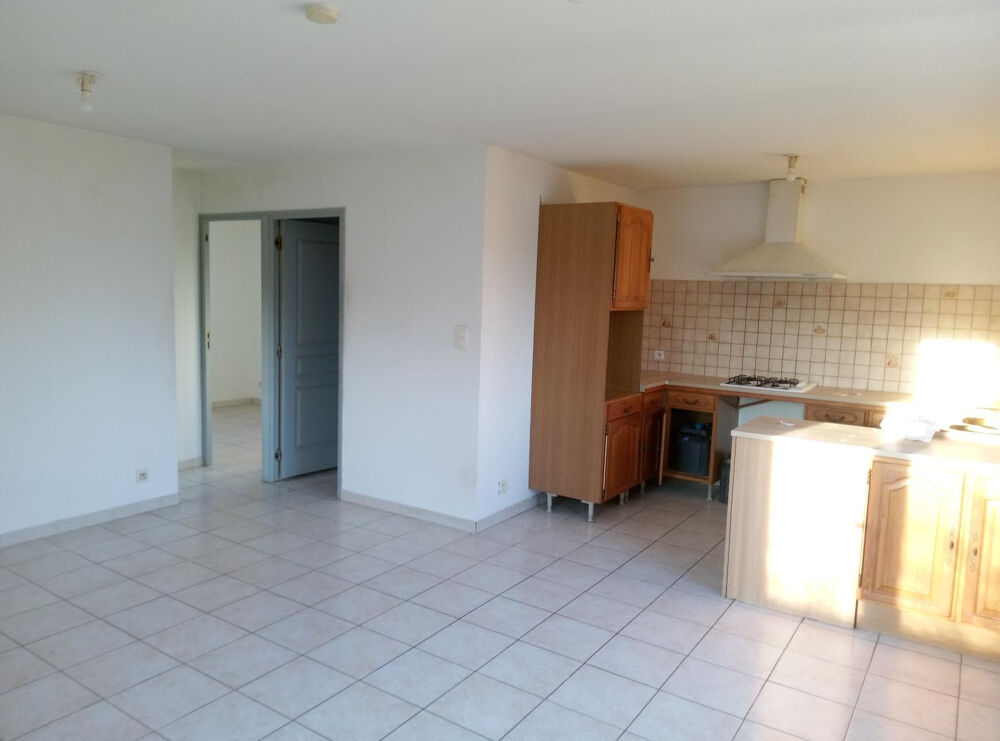 Location Appartement Appartement disposant d un espace jardin Bagnols-sur-cèze