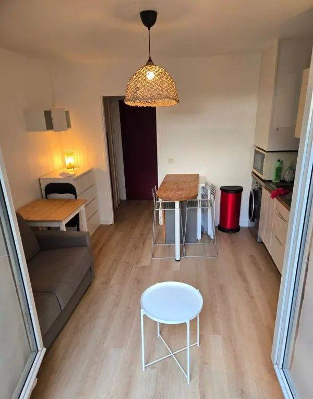Location Appartement Beau studio meublé 18m² avec terrasse Rosny-sous-bois