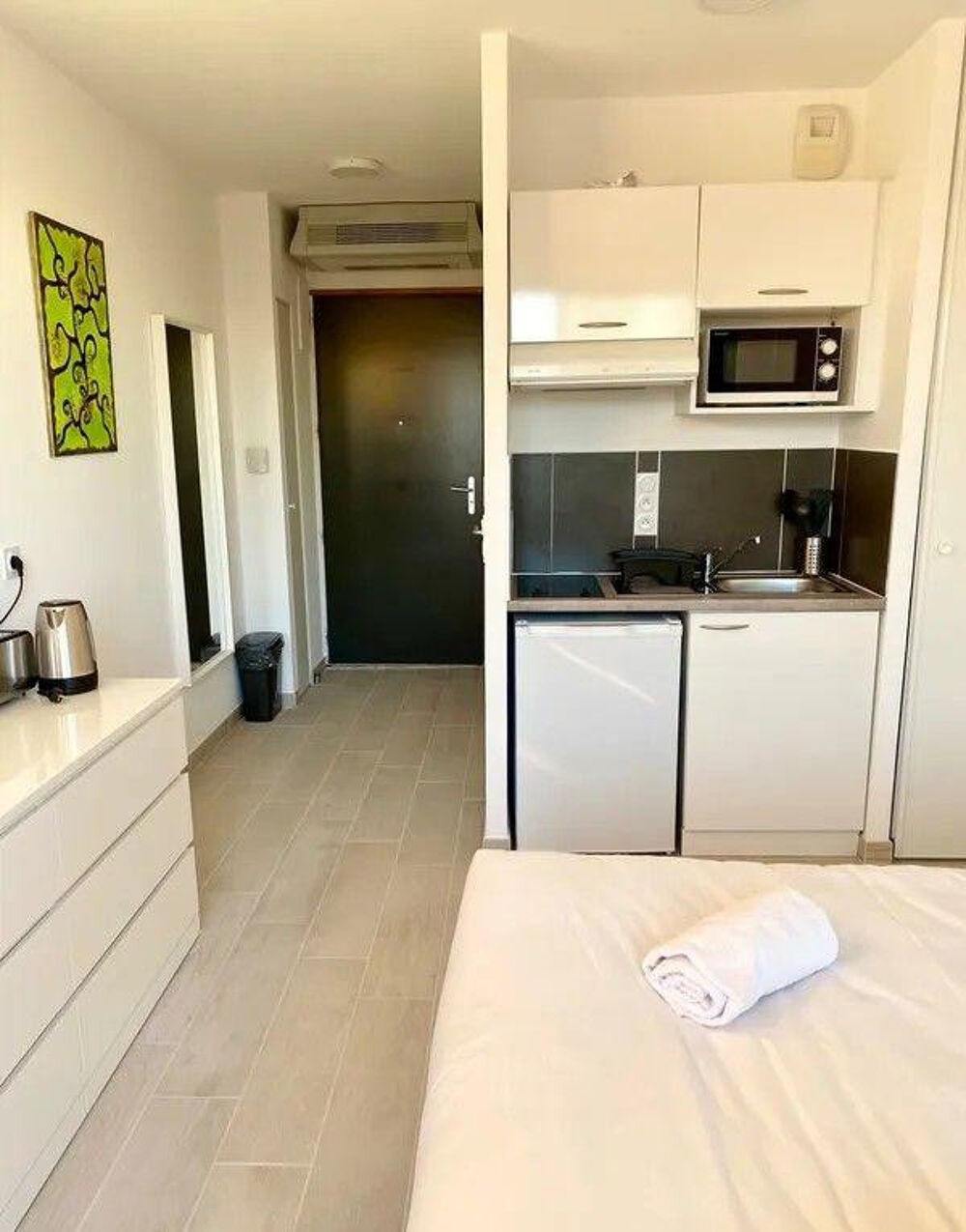 Location Appartement Beau studio de 25 m² meublé avec accès piscine Aix-en-provence