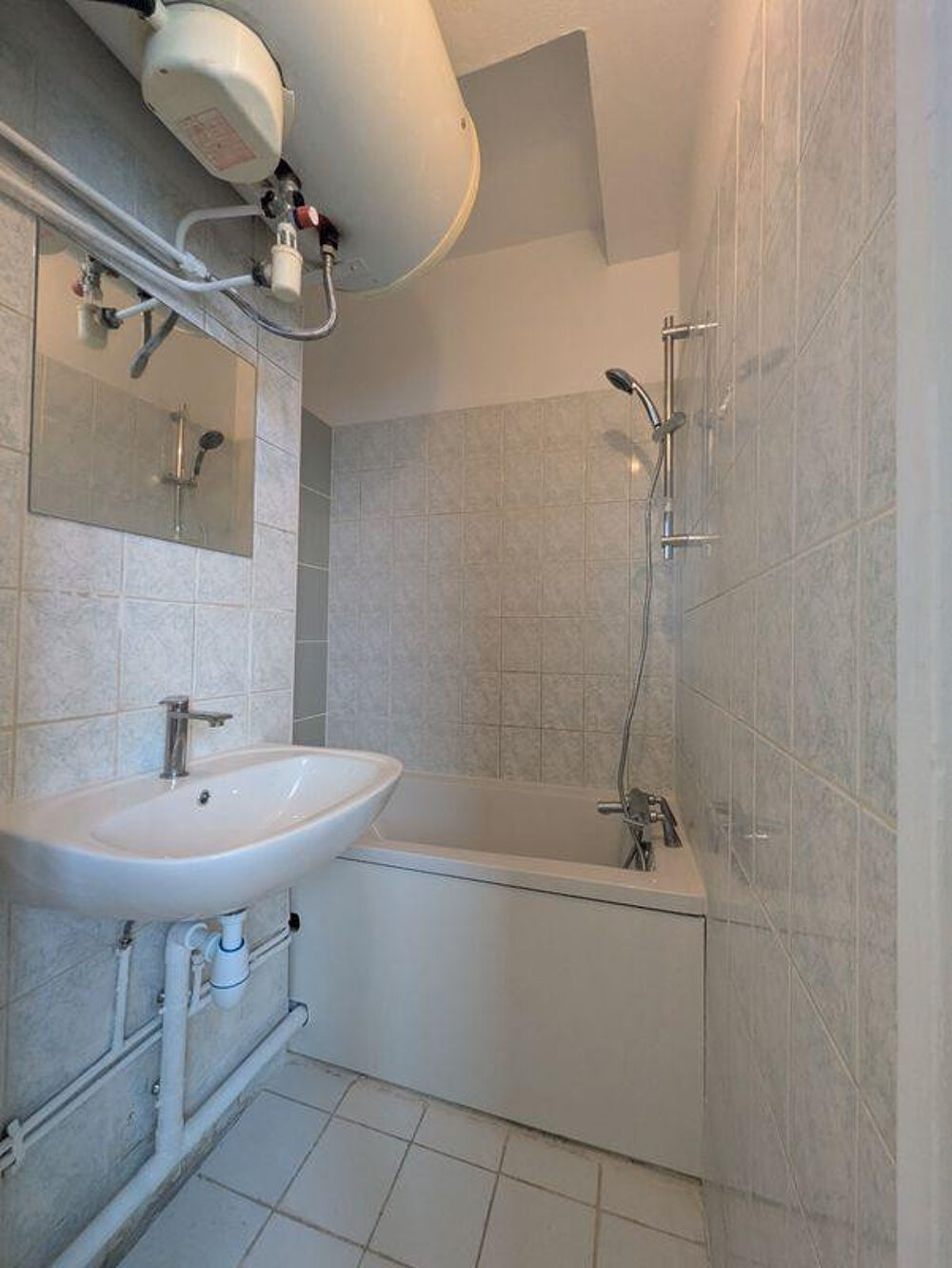 Location Appartement Beau 2P 40m² refait a neuf proche rue du commerce Paris 15