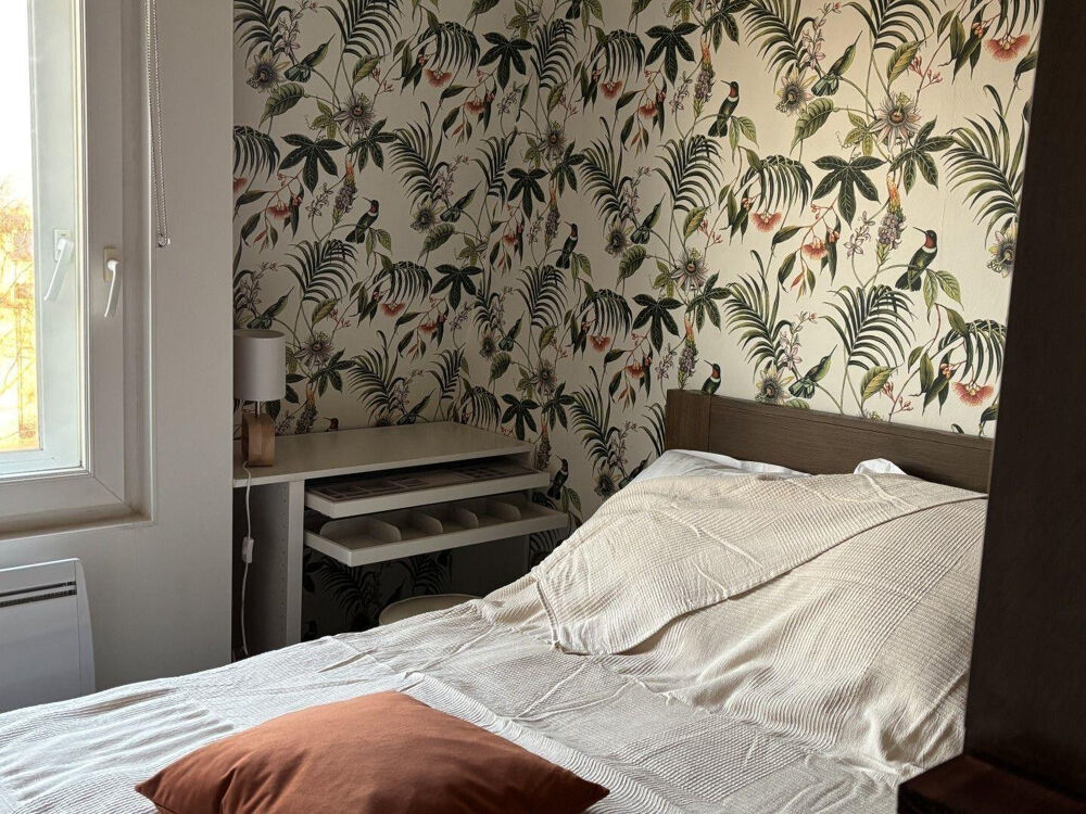 Location Appartement Beau studio meublé 24m² lumineux, rénové et équipé Paris 10