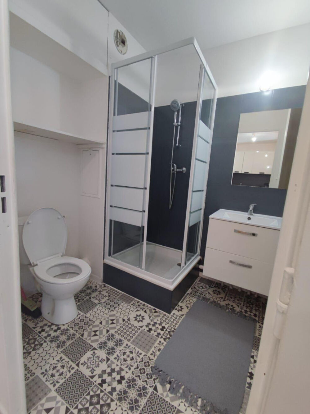 Grand studio meublé résidence sécurisée