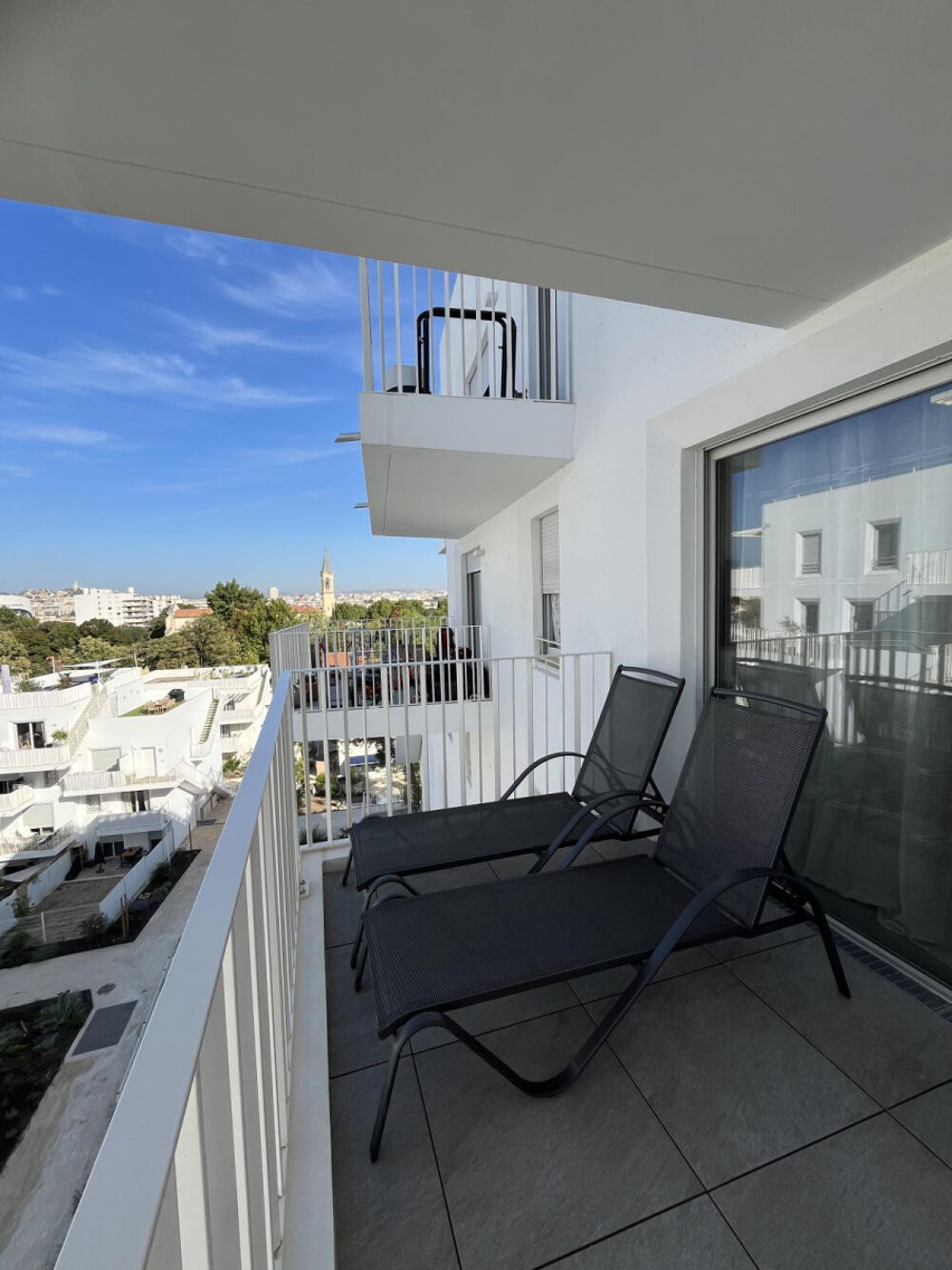 Location Appartement Luxueux T2 meublé 47m² + terrasse 13m² Marseille 9