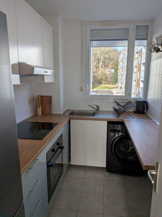  Appartement à louer 1 pièce 50 m²