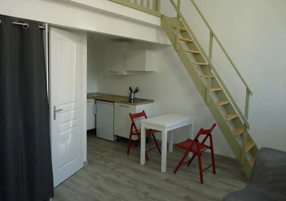 Location Appartement Beau studio meublé de 31m² Quartier Saint Anne Nantes
