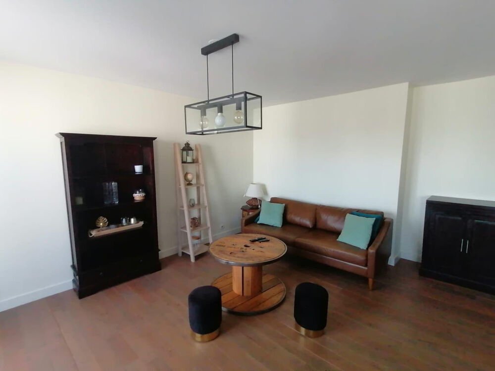 Location Appartement Colocation 100% filles à 4 min de l'ESSEC Cergy