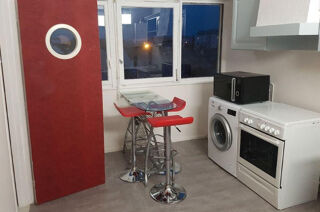  Appartement à louer 4 pièces 75 m²