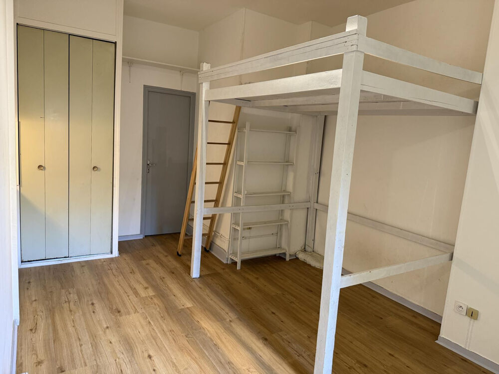 Location Appartement Joli studio bien placé central terrasse sud Bordeaux