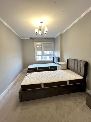  Appartement à louer 3 pièces 83 m²