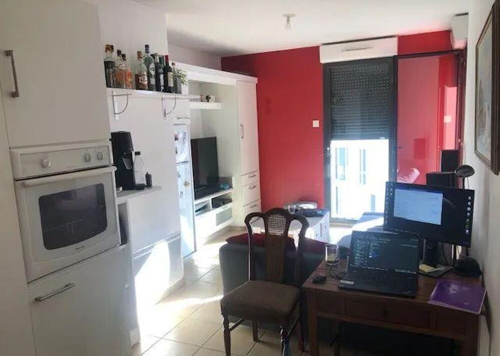 Location Appartement SUPERBE 2P MEUBLE BORDEAUX LES CHARTRONS Bordeaux