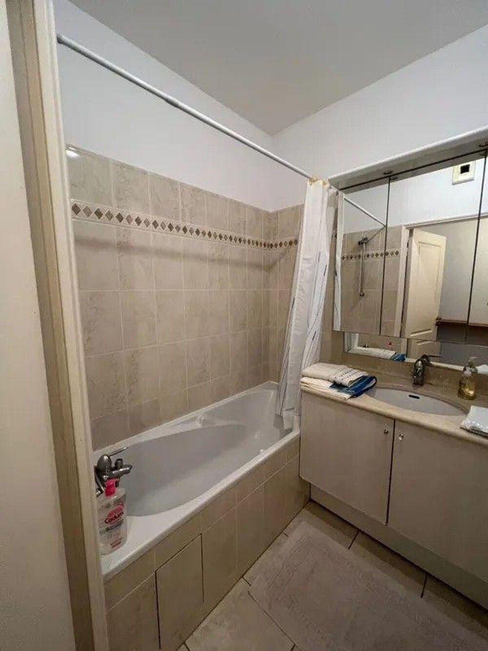 Location Appartement Beau T2 meublé 38m² Rue de la Verrerie à Meudon Meudon