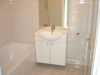  Appartement à louer 3 pièces 64 m²