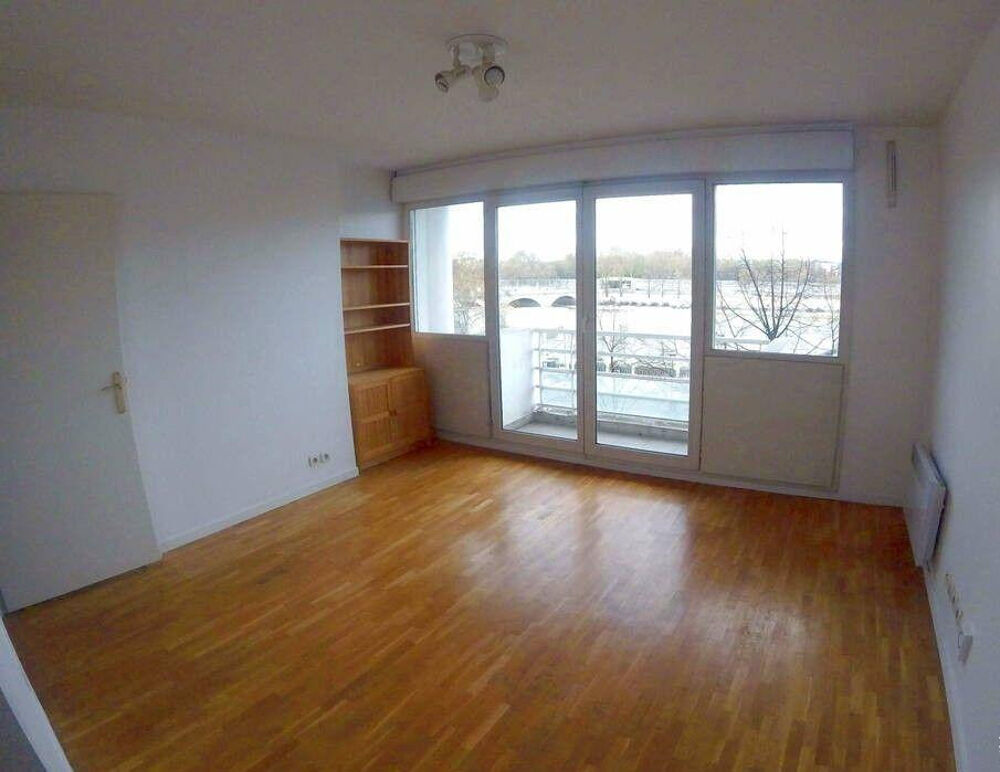 Location Appartement Superbe 2 pièces 36 m² Vue sue Seine Bibliothèque Paris 13