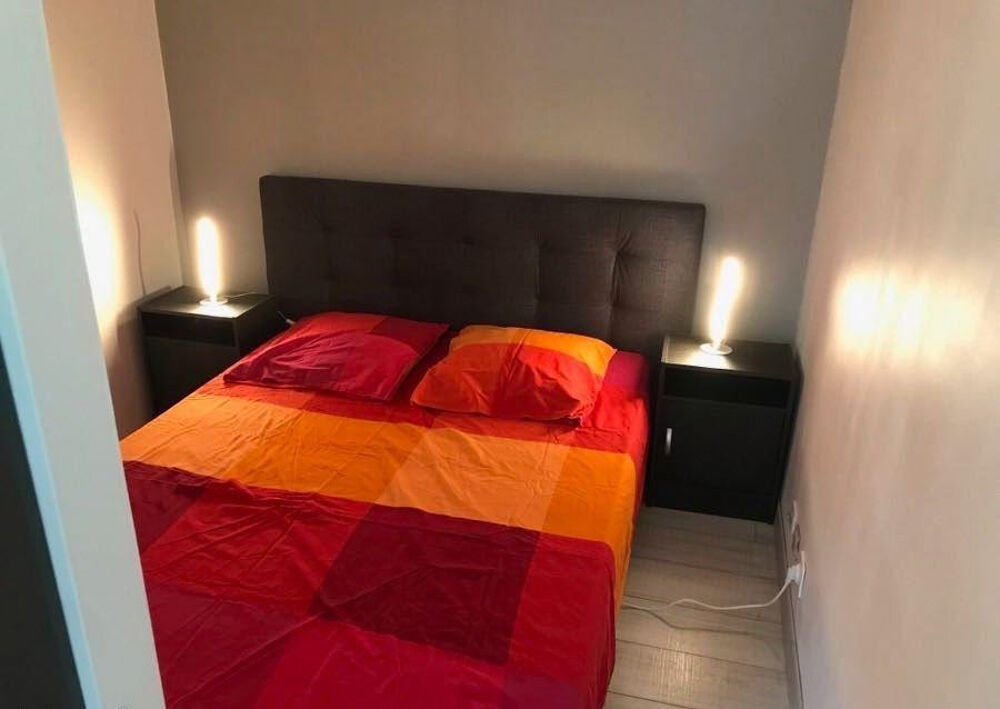 Location Appartement Beau studio T1bis/T2 33m² Lille