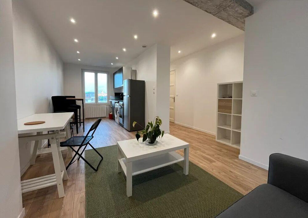 Location Appartement Beau 2P meublé 42m² entièrement rénové à neuf Grenoble