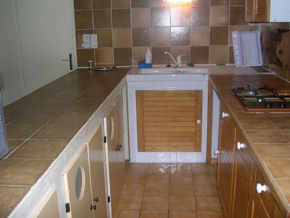 Location Appartement CHAMBRE MEUBLÉE ETUDIANT AU 30/08 BON ÉTAT-CALME Gardanne