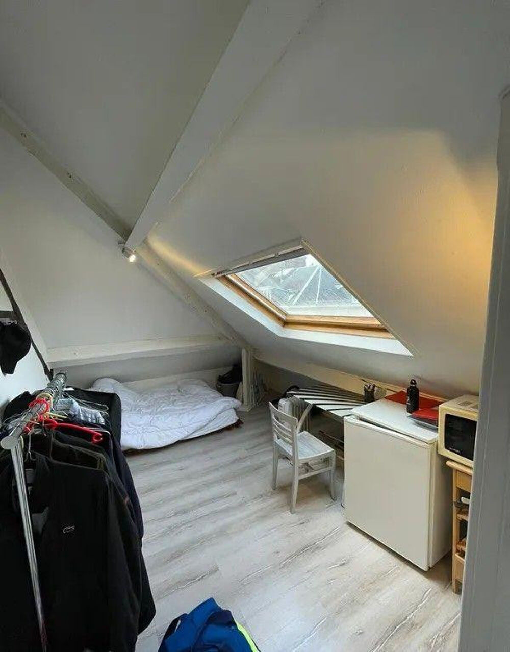 Location Appartement Studio mansardé et meublé 14m² (carrez) Rouen
