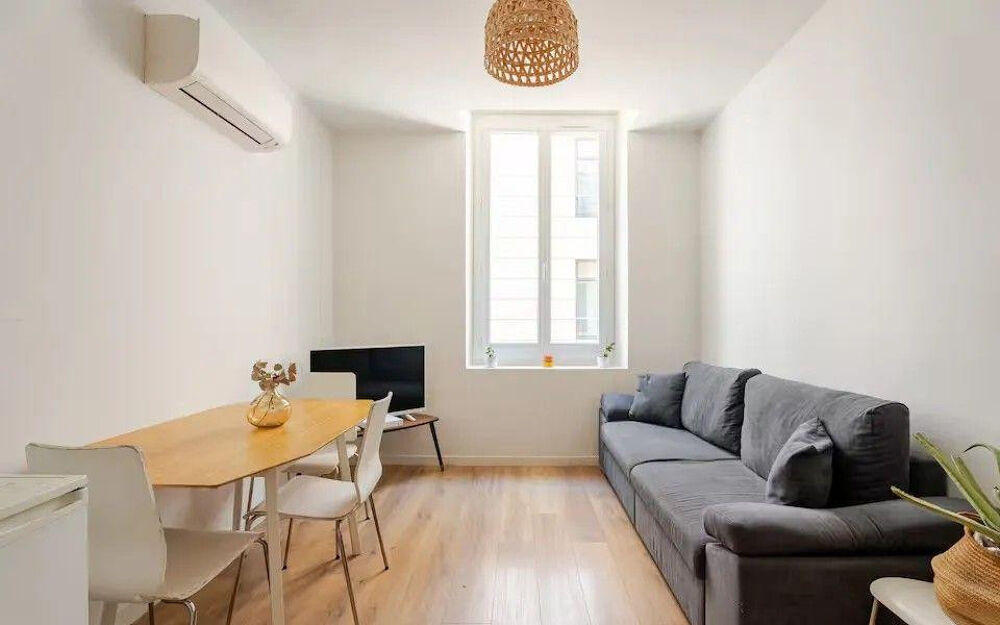 Location Appartement Beau 2P meublé 33m² Vieux Port en Bail mobilité Marseille 7
