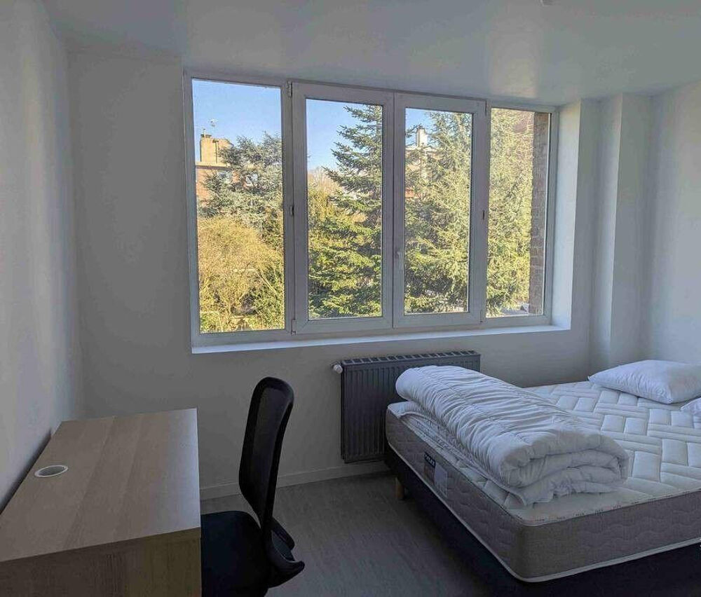 Location Appartement Chambre dans une colocation 160 m² Lille Lille