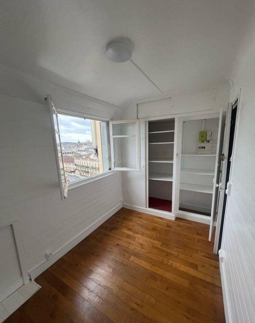 Location Appartement Chambre de bonne Versailles Versailles
