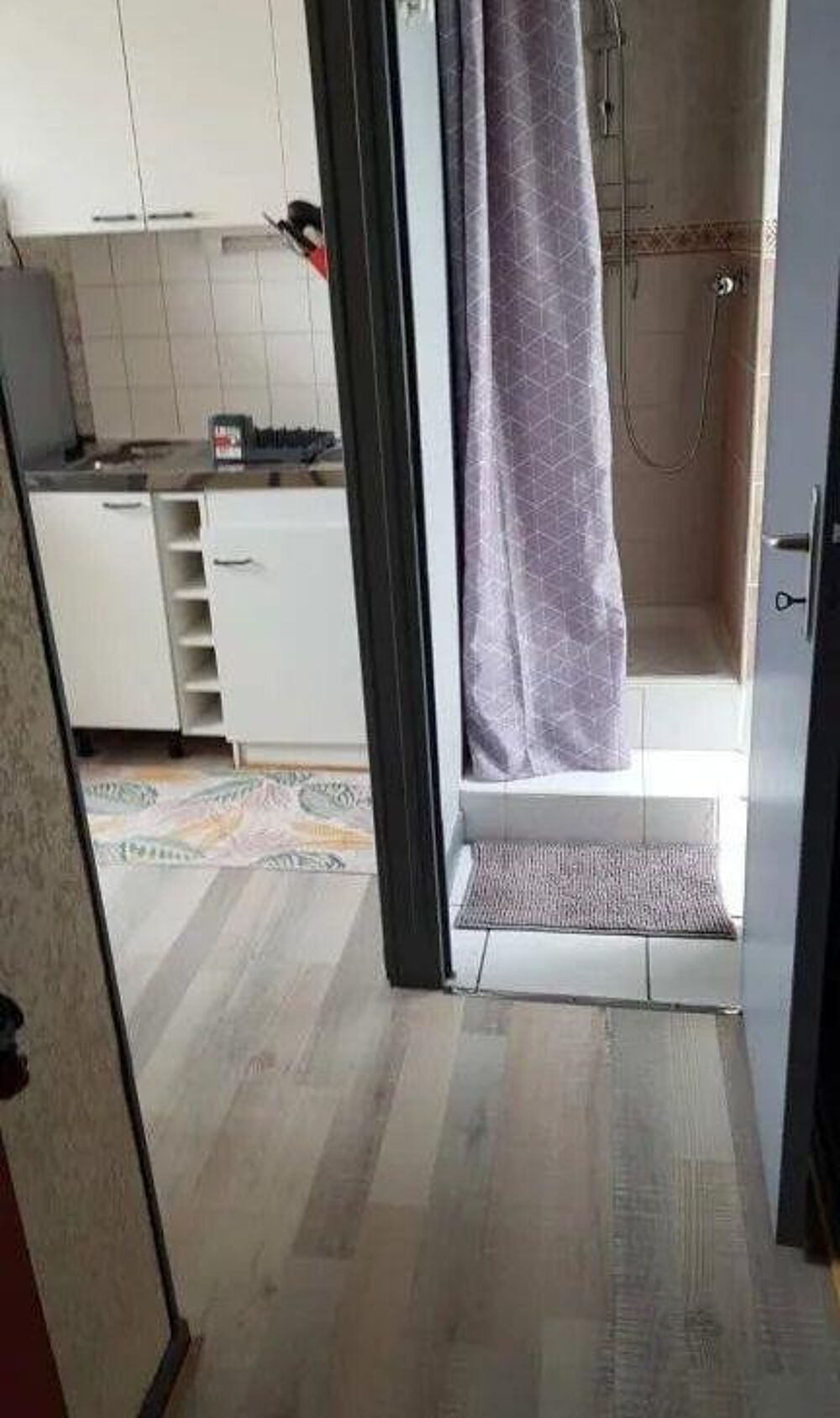 Location Appartement Beau studio meublé 30m² proche centre aqualudique Reims