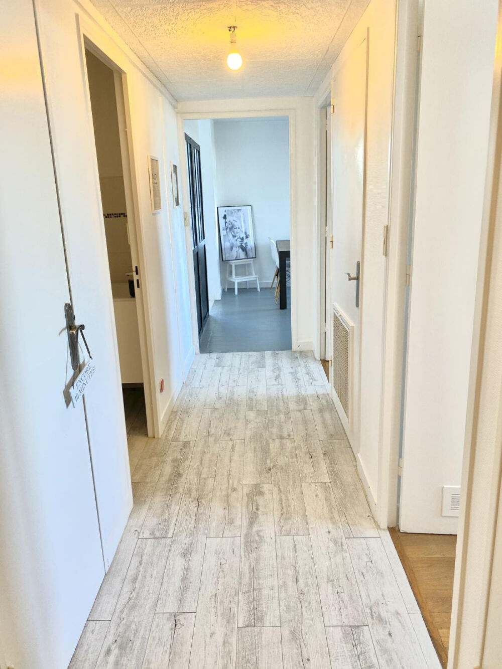Location Appartement T3 avec vue dégagée, balcon et place de parking Sathonay-camp