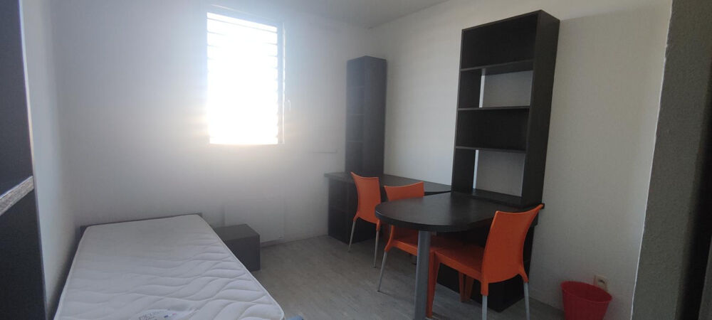 Location Appartement Loue studio meublé à Nîmes Parc Arena Gardien Nîmes