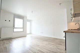  Appartement à louer 2 pièces 45 m²