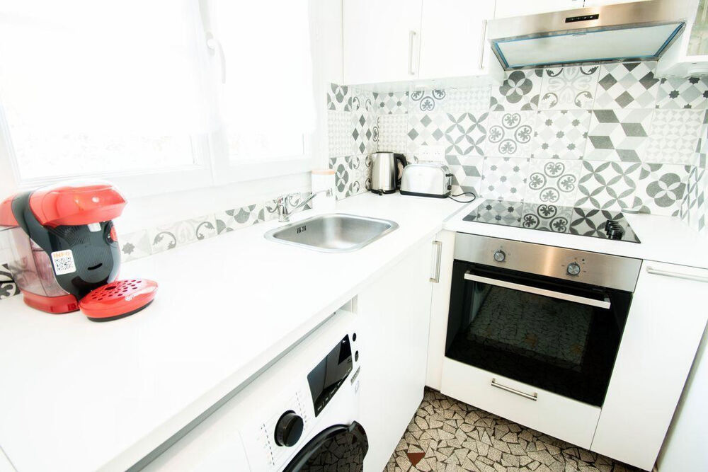 Appartement F2 36m2 rénové proche RER