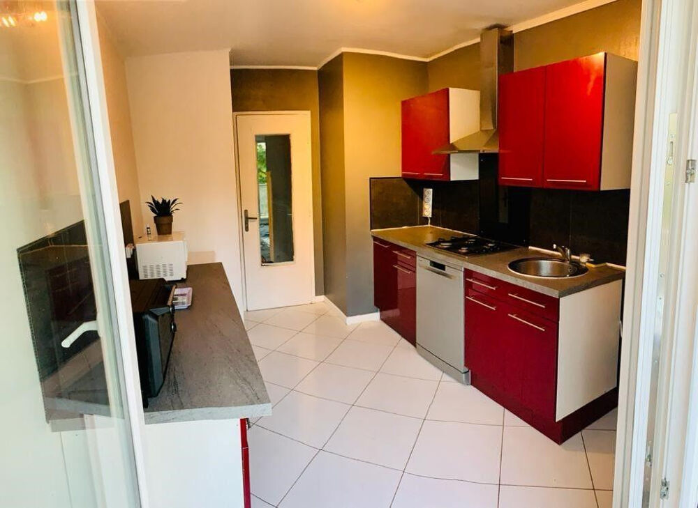 Location Appartement Chambre 12m² avec balcon dans bel appartement Évry-courcouronnes