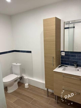 Appartement à louer 4 pièces 100 m²