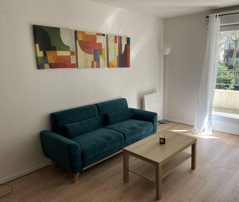 Location Appartement Beau 2P meublé 46m²  rénové avec balcon Courbevoie