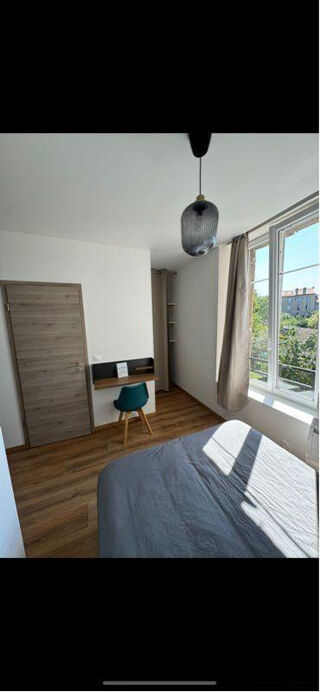  Appartement � louer 5 pi�ces 250 m�