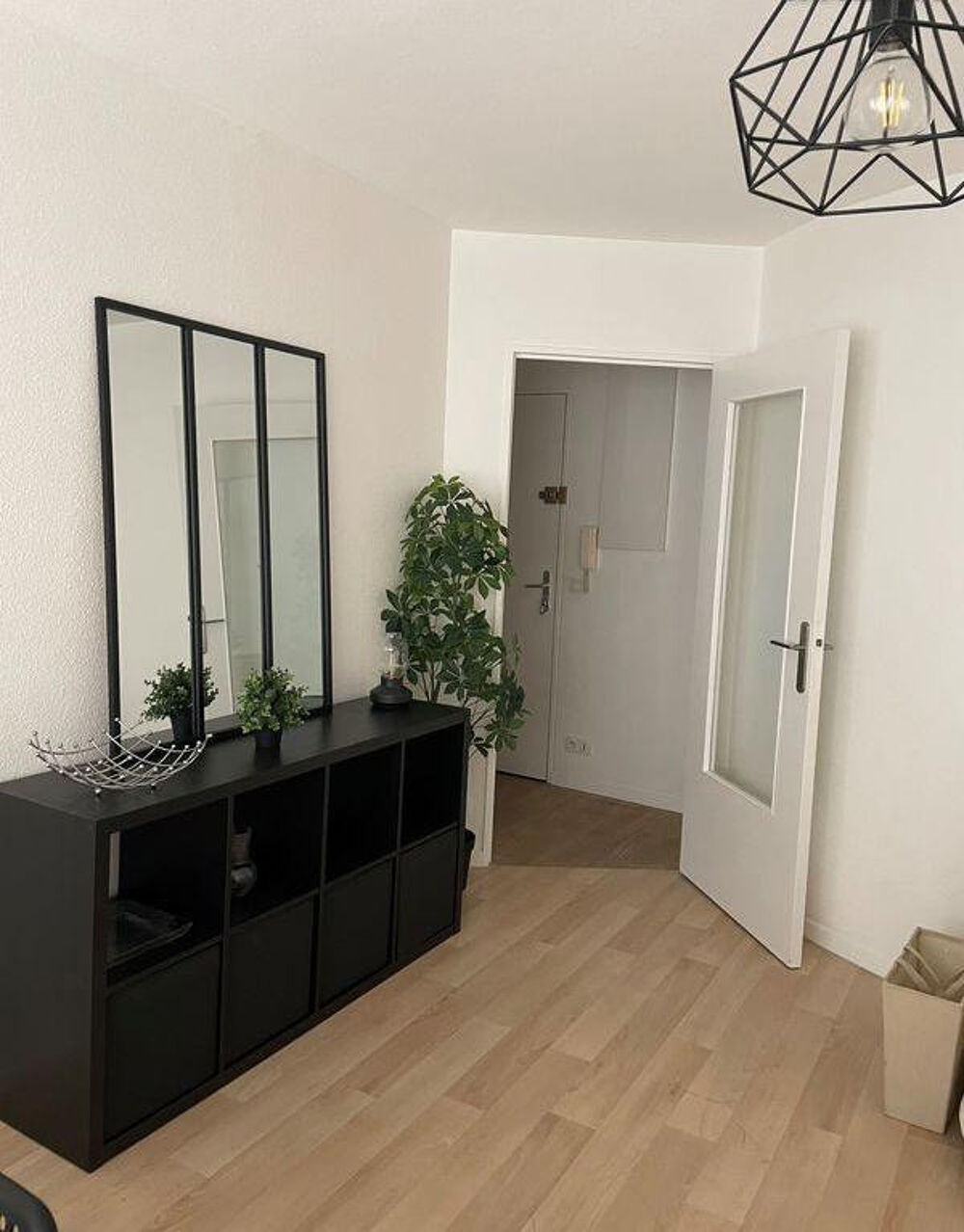 Location Appartement Beau studio meublé 26m²avec parking Bordeaux