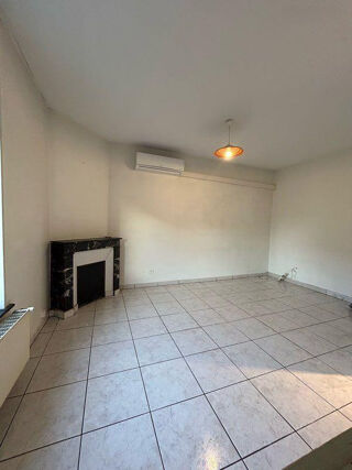  Appartement à louer 2 pièces 44 m²