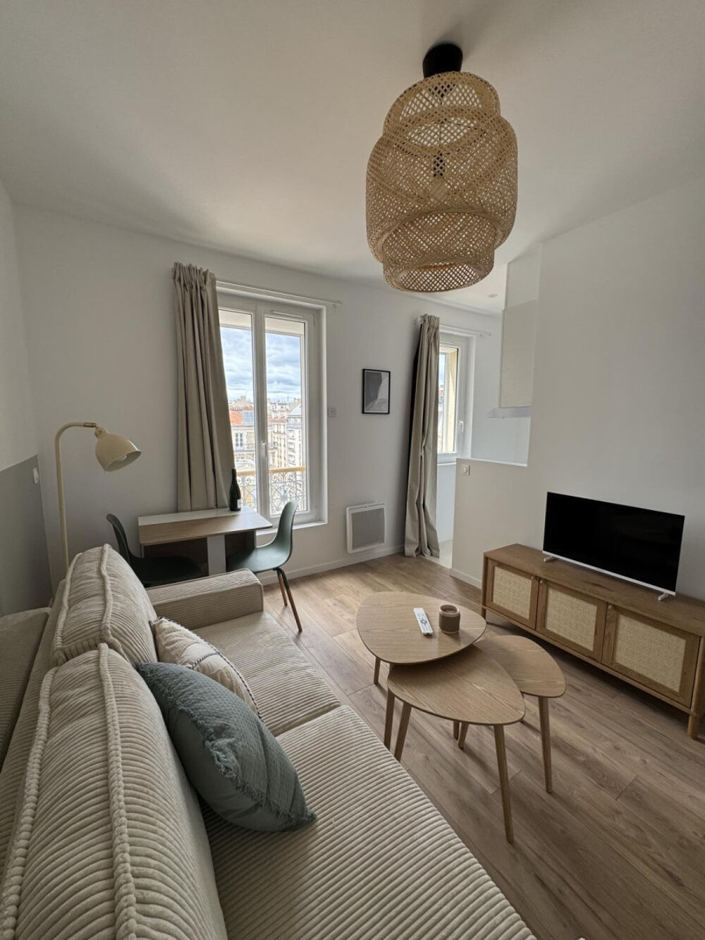 Location Appartement Studio meublé neuf 18m² -Dernier étage + cave Clichy