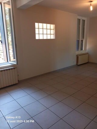  Appartement � louer 1 pi�ce 45 m� Saint-hippolyte-du-fort