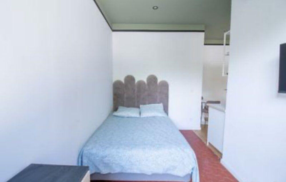 Location Appartement Loue studio terrasse dans villa + piscine Marseille 9