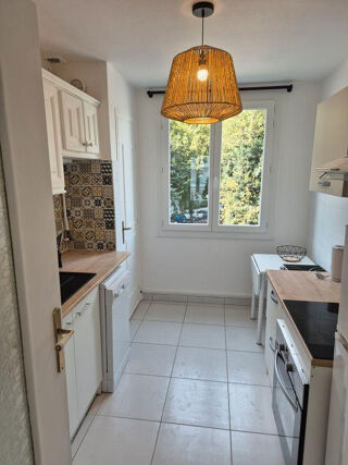  Appartement à louer 4 pièces 68 m²