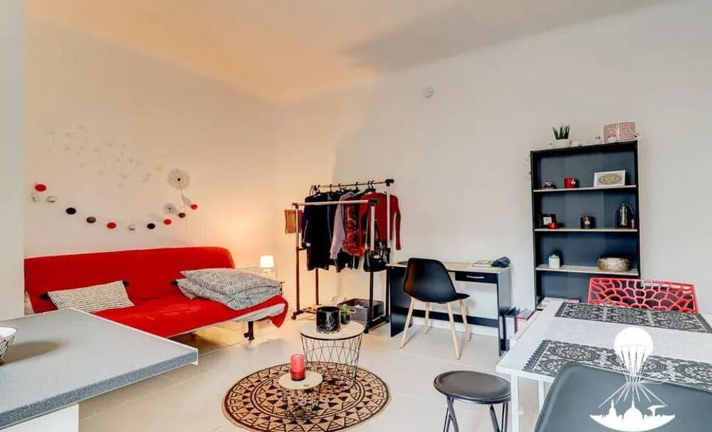 Location Appartement Beau studio 17m² lumineux Quartier Madeleine Nantes