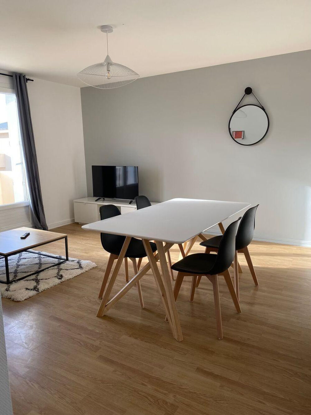 Location Appartement Colocation 4 chambres - Appartement meublé équipé Angers