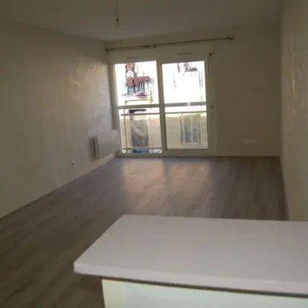 Location Appartement Beau studio meublé 32m² avec balcon Bordeaux