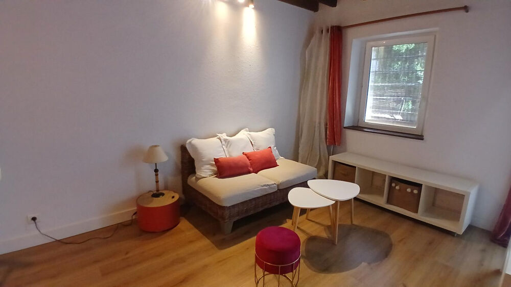 Location Appartement 2 pièces meublé et climatisé avec terrasse privée. Avignon